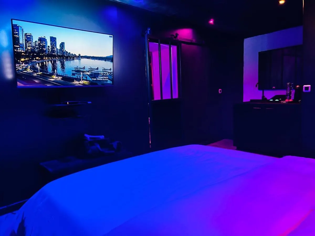 B&B Love Room Suite Dirty Diana 오바뉴 프랑스